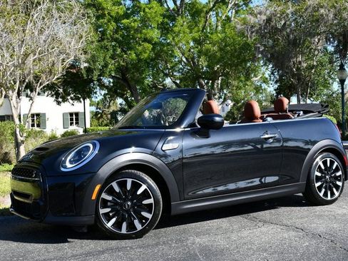 Used 2024 MINI Cooper S w/ Signature Upholstery Package FWD image 19