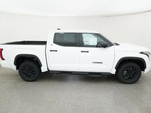 New 2026 Toyota Tundra SR5 AWD/4WD image 3