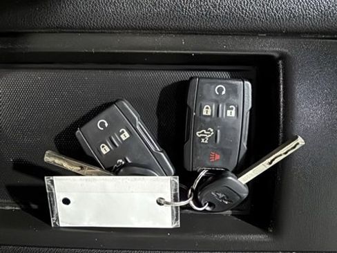 Used 2021 Chevrolet Silverado 1500 Custom Trail Boss w/ Midnight Edition image 36