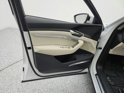 Used 2024 Audi Q8 e-tron Premium Plus w/ Premium Plus Package AWD/4WD image 15