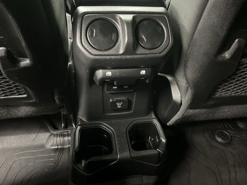 Used 2021 Jeep Gladiator Mojave image 11