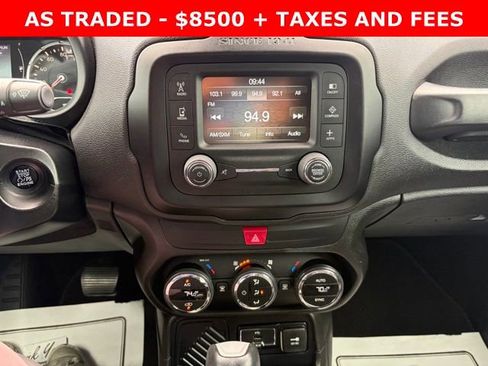 Used 2017 Jeep Renegade Latitude w/ Safety & Security Group FWD image 22