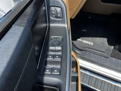 Used 2021 Ford F150 Lariat w/ Equipment Group 502A High AWD/4WD image 17