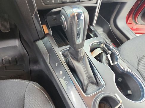 Used 2018 Ford Explorer XLT image 25