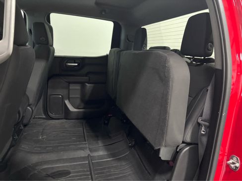 Used 2019 Chevrolet Silverado 1500 Custom w/ Custom Convenience Package AWD/4WD image 15