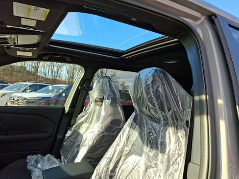 New 2025 Subaru Forester Premium image 12