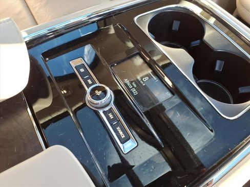 Used 2018 Lincoln Navigator Reserve w/ Technology Package image 11