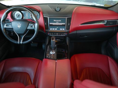 Used 2022 Maserati Levante Modena image 20