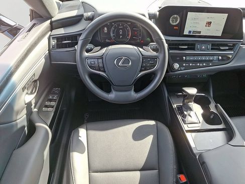 Used 2025 Lexus ES 350 w/ Premium Package FWD image 12