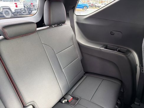 New 2026 Chevrolet Traverse RS w/ LPO, Floor Liner Package image 47