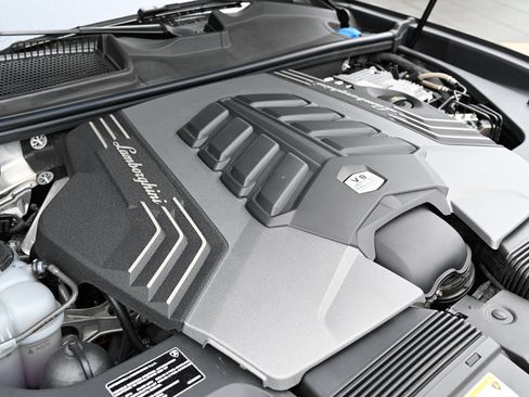 Used 2021 Lamborghini Urus Base image 67