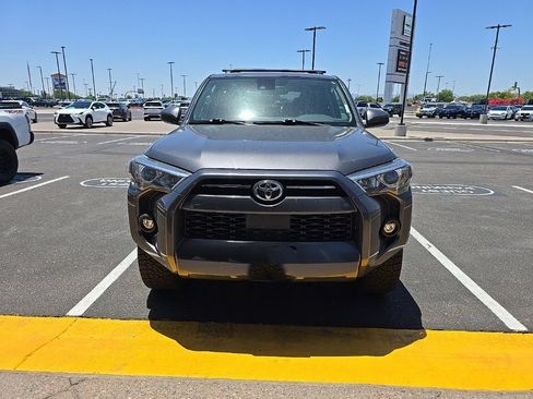 Used 2021 Toyota 4Runner SR5 AWD/4WD image 2