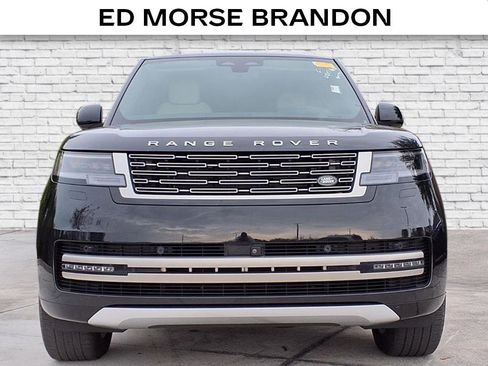 Used 2025 Land Rover Range Rover Long Wheelbase SE image 2