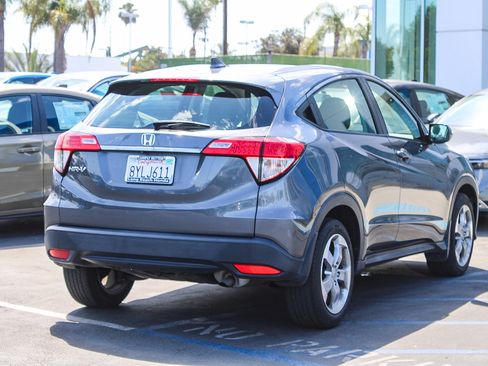 Used 2022 Honda HR-V LX image 7