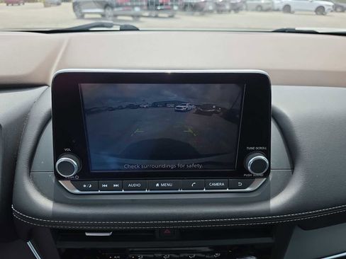 Used 2023 Nissan Rogue S FWD image 23