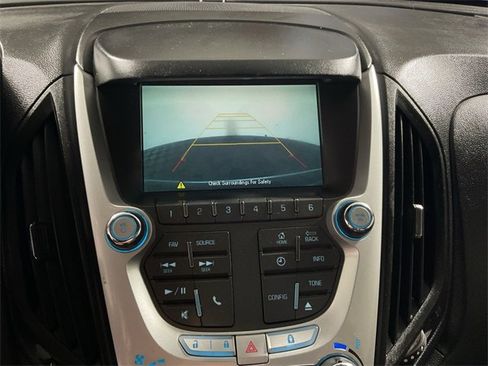 Used 2015 Chevrolet Equinox LT w/ Driver Convenience Package image 2