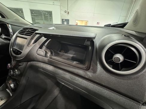 Used 2016 Chevrolet Trax LS image 34