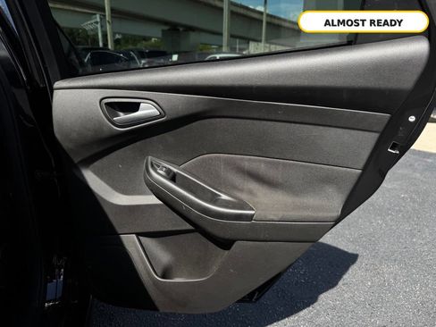 Used 2017 Ford Focus ST FWD image 20