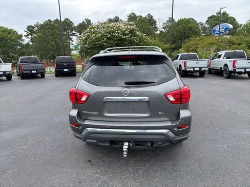 Used 2018 Nissan Pathfinder SL w/ SL Premium Package FWD image 9