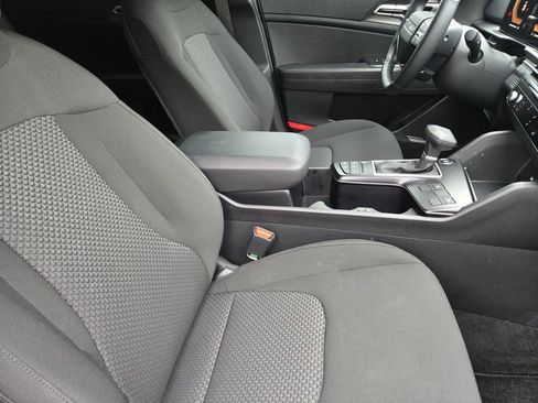 New 2026 Kia Sportage LX w/ LX Convenience Package FWD image 11