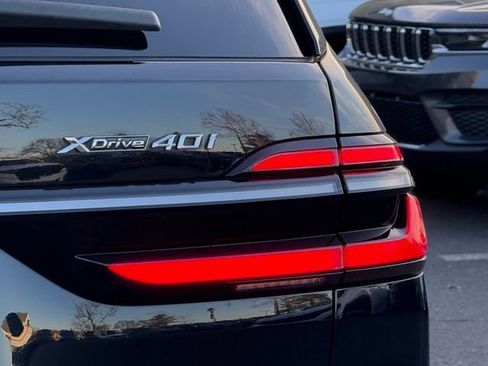 Used 2023 BMW X7 xDrive40i w/ Executive Package image 18