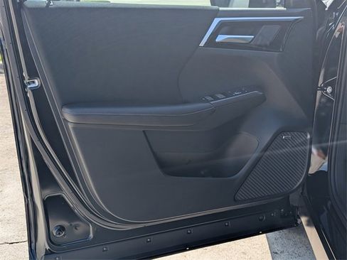 New 2025 Mitsubishi Outlander ES image 10