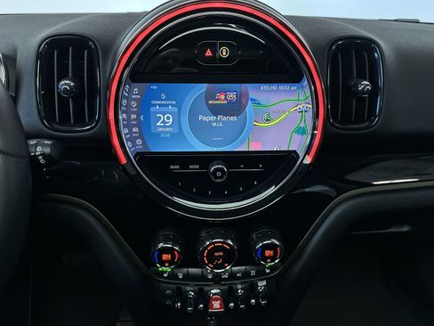 Used 2024 MINI Cooper Countryman S w/ Premium Package image 19