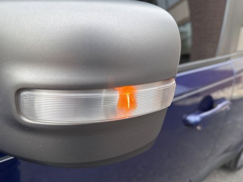 Used 2019 Jeep Renegade Limited w/ UConnect 8.4 Nav Group image 29