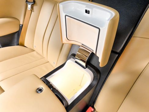 Used 2013 Rolls-Royce Phantom Sedan RWD image 39