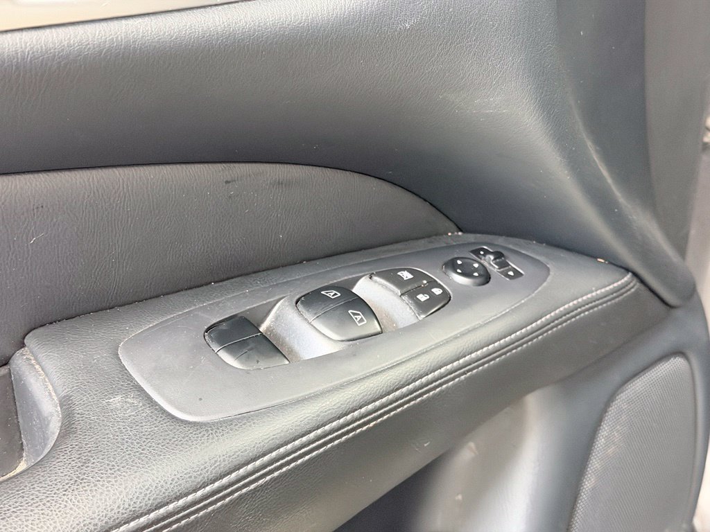Used 2019 Nissan Pathfinder SV FWD image 10