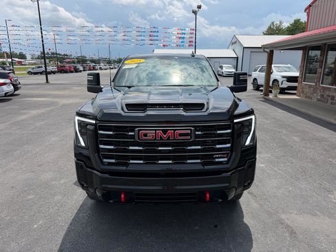 Used 2025 GMC Sierra 2500 AT4 AWD/4WD image 12