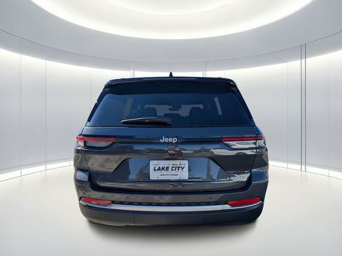 New 2026 Jeep Grand Cherokee Limited RWD image 4