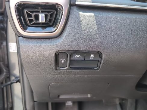 Used 2022 Kia Sorento S FWD image 20