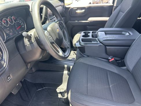 Used 2022 Chevrolet Silverado 1500 Custom w/ Safety Confidence Package RWD image 10