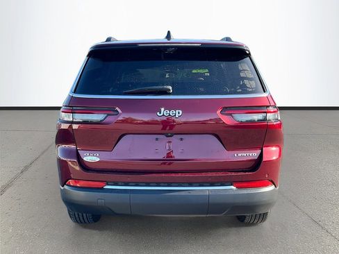 Certified 2025 Jeep Grand Cherokee L Limited w/ Luxury Tech Group II image 6