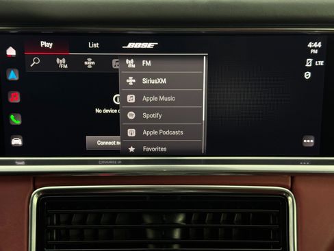 Used 2022 Porsche Panamera 4S w/ Premium Package image 29