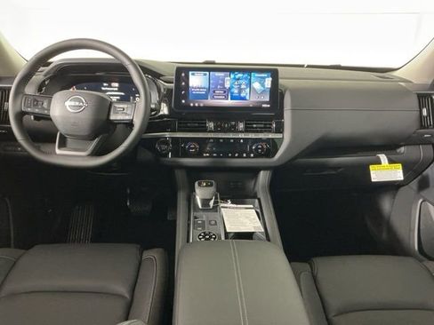 New 2026 Nissan Pathfinder SL image 11