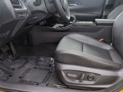 Used 2025 Toyota Prius image 12