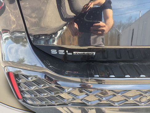 New 2026 Volkswagen Tiguan SEL R-Line AWD/4WD image 6