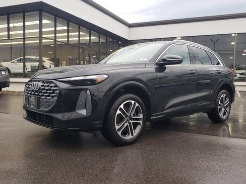 Used 2025 Audi Q5 Premium w/ Convenience Package AWD/4WD image 8