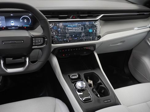 New 2026 Jeep Cherokee Laredo AWD/4WD image 19