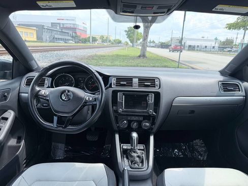 Used 2016 Volkswagen Jetta Sport FWD image 15