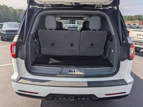 Used 2021 Lincoln Navigator Reserve AWD/4WD image 27