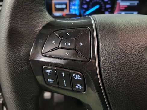 Used 2018 Ford Explorer Limited w/ Equipment Group 301A AWD/4WD image 24