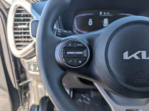 Certified 2025 Kia Soul LX FWD image 23