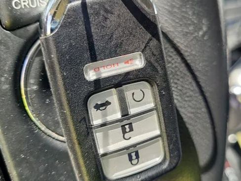 Used 2016 Honda CR-V EX-L image 6