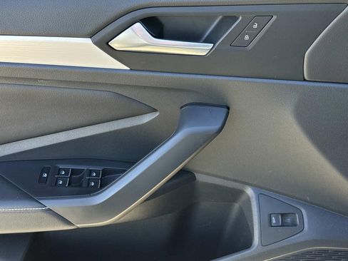 Used 2025 Volkswagen Jetta Sport image 19