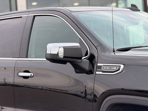 Used 2025 GMC Sierra 1500 SLT RWD image 4