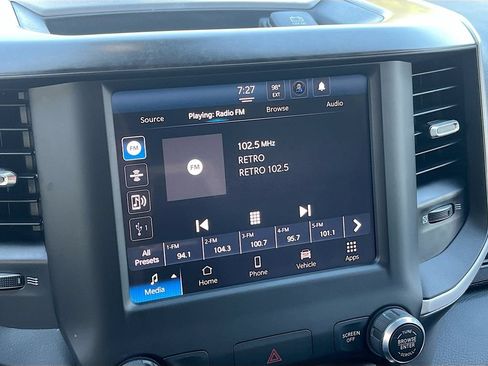 Used 2023 RAM 1500 Big Horn AWD/4WD image 14