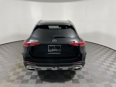 Used 2026 Mercedes-Benz GLC 300 image 4